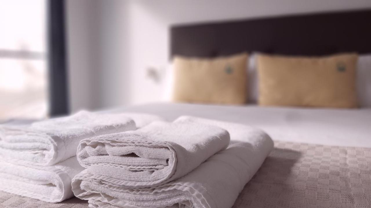 Del Parque Flats Urban Corner Apartment มาลากา ภายนอก รูปภาพ